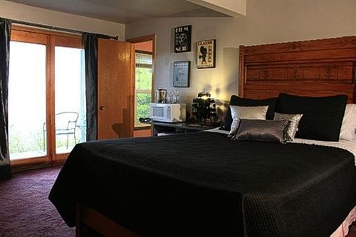 At The Waters Edge Bed & Breakfast Algoma Extérieur photo
